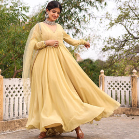 GREEN MUKAISH FLARED LONG GOWN