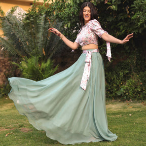 GREEN HEMLOCK SKIRT WITH FLORAL TOP