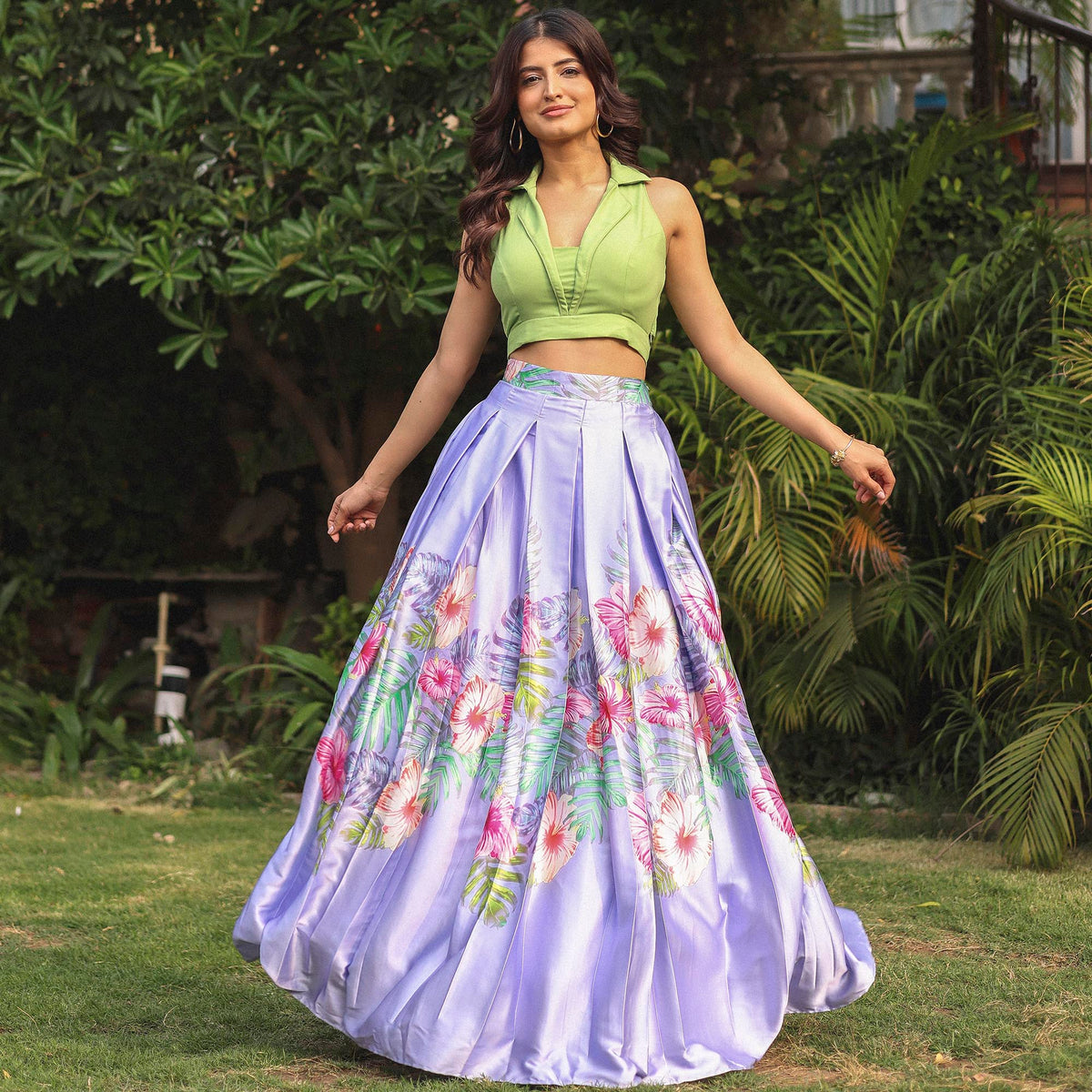 GREEN TOP WITH VERY PERI SKIRT