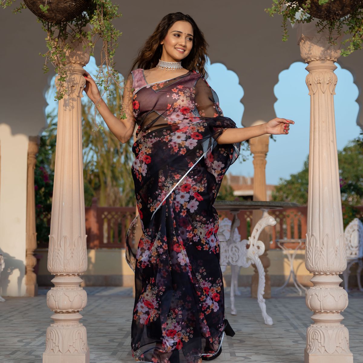 Oraganza Saree With Unstitched Blouse