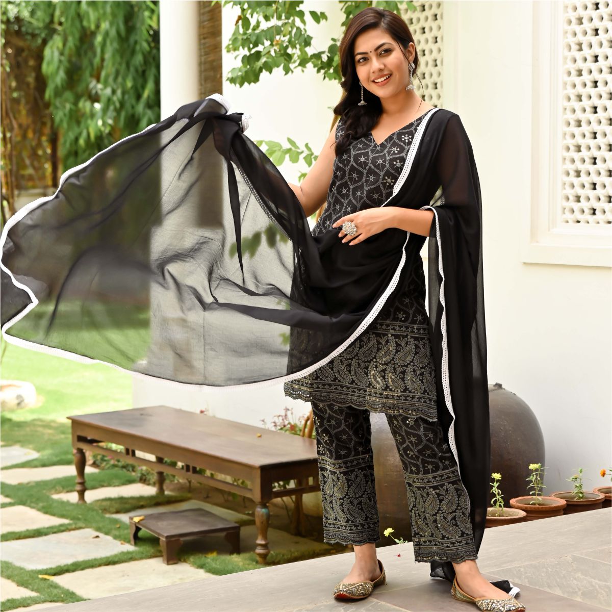 Black Embroidered Kurta Pant Set