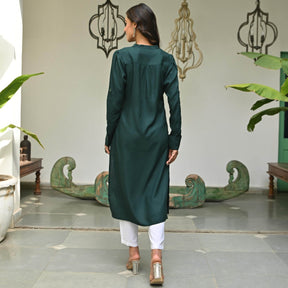 Green Rayon Solid Kurta with White Pants